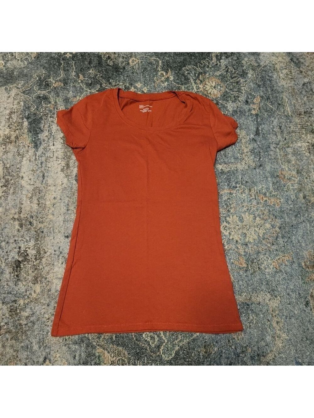 No Boundries Looks New Size S Rust T-Shirt